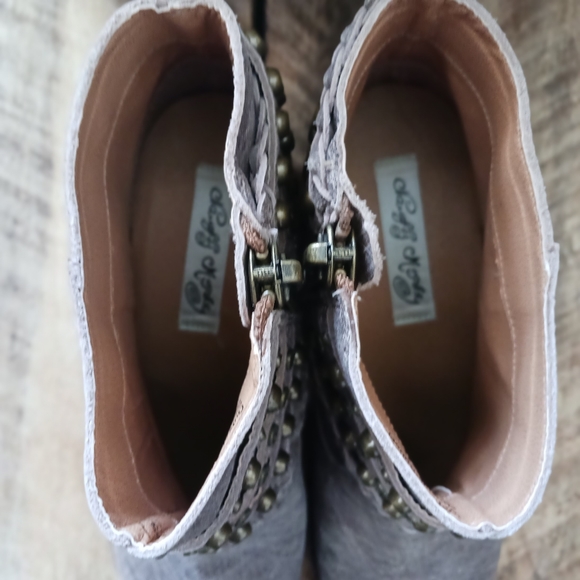 Annie Burnished Leather Distressed Harness Ankle Boot MSRP $90 - Picture 6 of 12